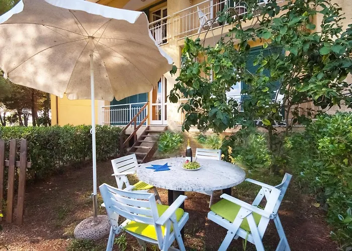 Golfo Della * Lacona