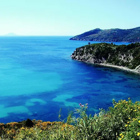 Golfo Della Apartman